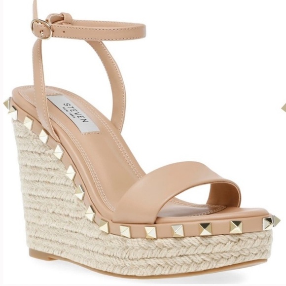 Steven New York Shells Platform Wedge Pyramid Stud Rockstud Sandals Nude Sz 11 - Picture 1 of 16